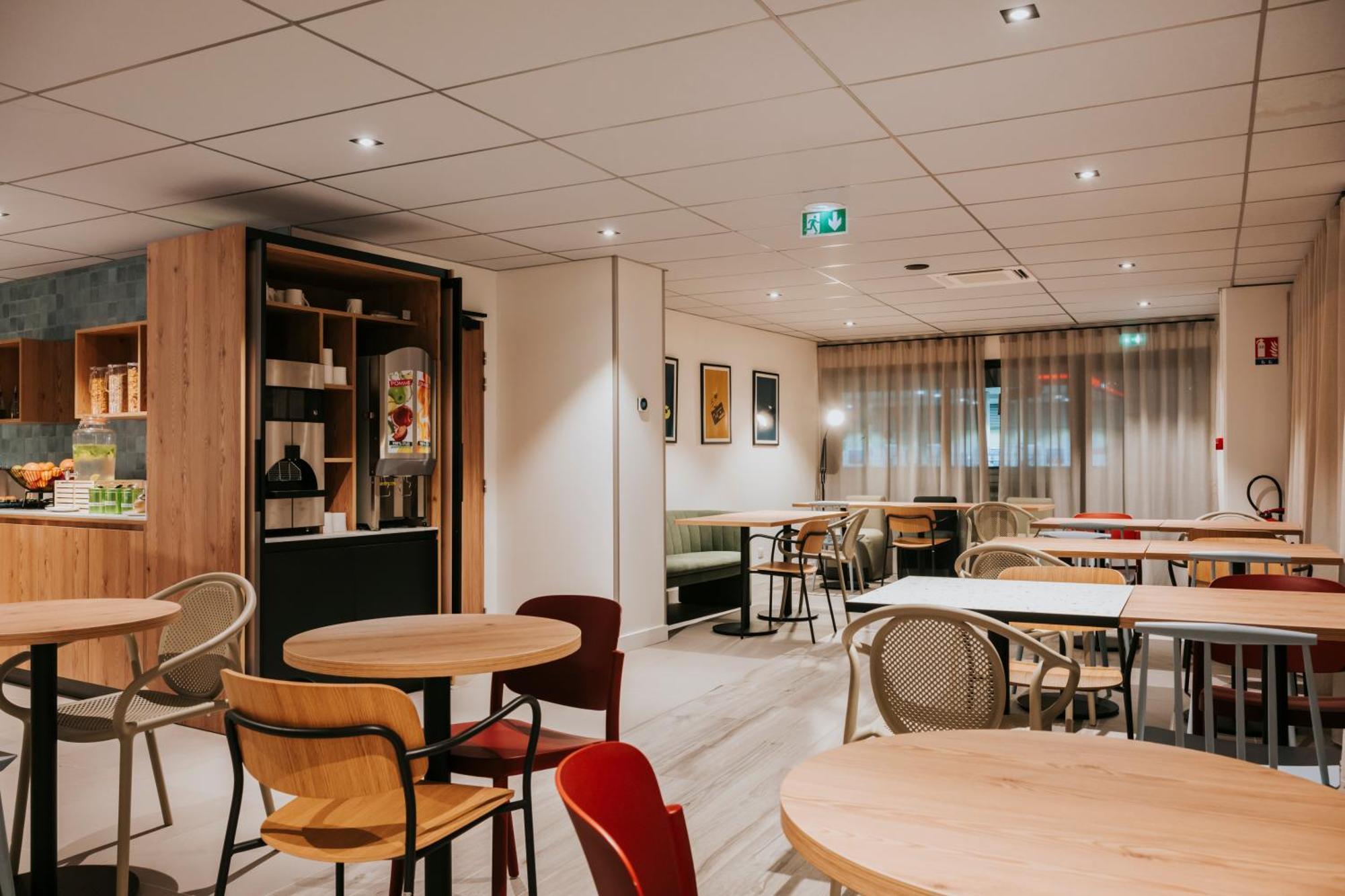 Ibis Rouen Centre Rive Droite Pasteur Hotell Exteriör bild